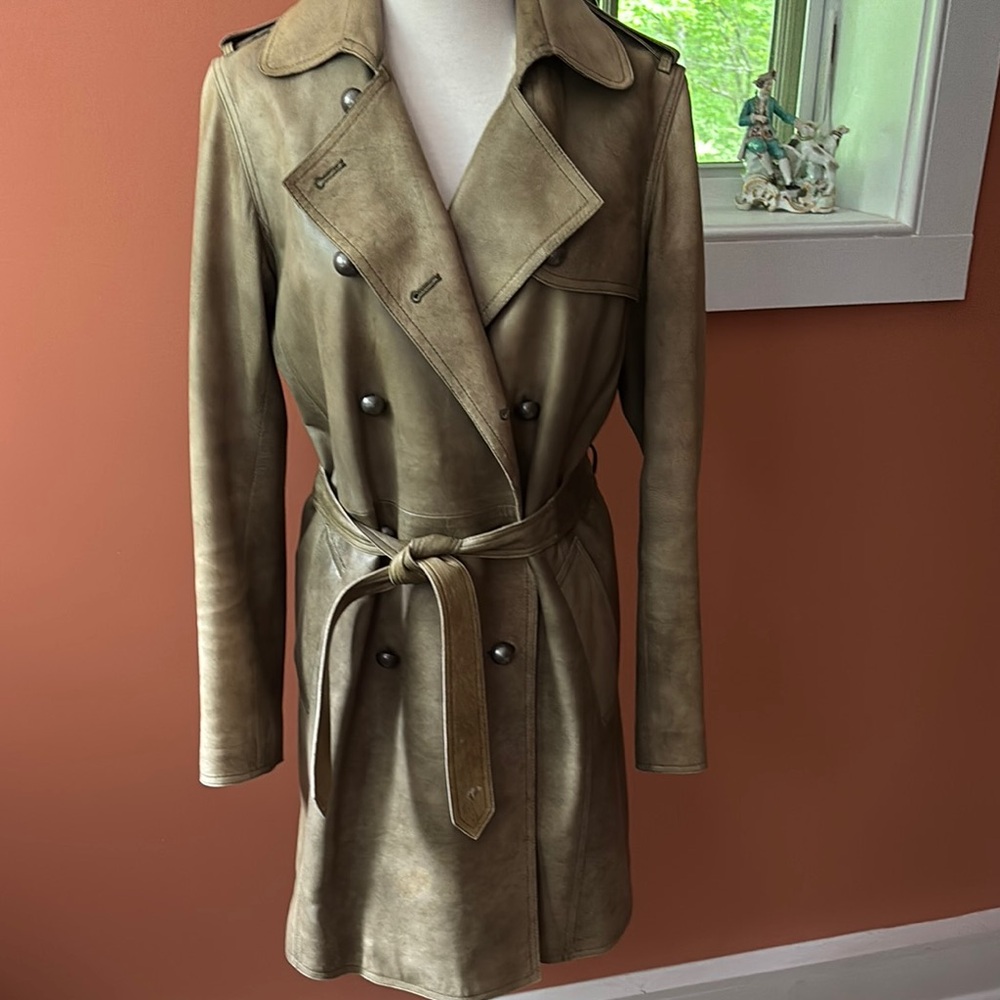Leather trench coat (fits like an8)